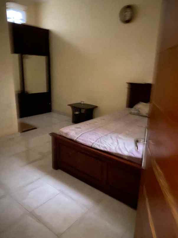 dijual rumah komplek kiarasari asri