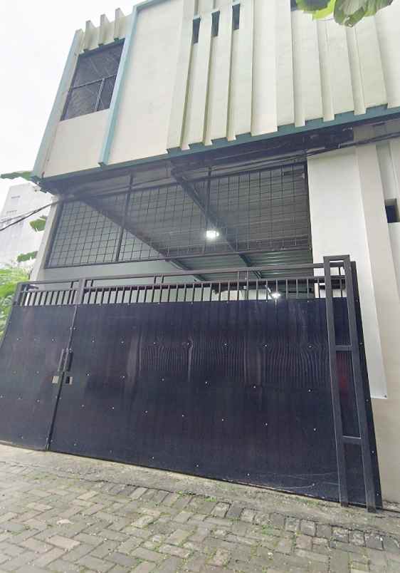 dijual rumah komplek polri perumahan