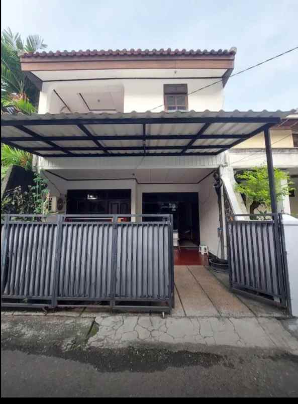 dijual rumah komplek pondok kelapa