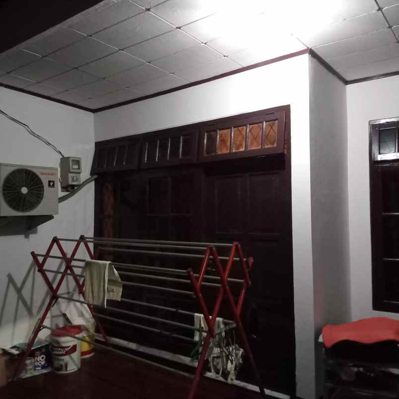 dijual rumah komplek pondok kelapa