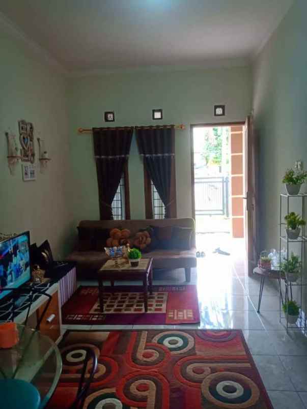 dijual rumah komplek pratama asri
