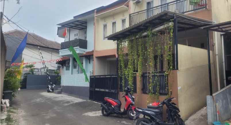 dijual rumah komplek puspa asri kel