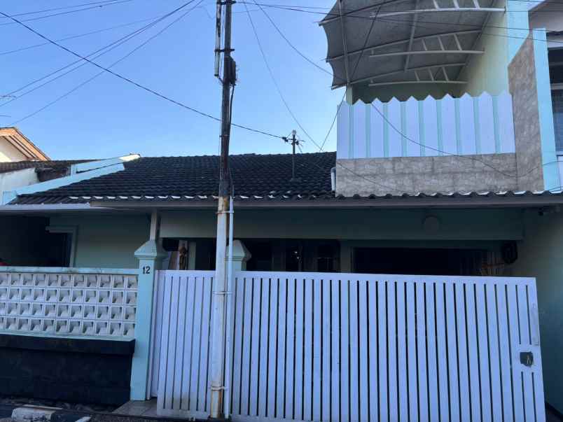 dijual rumah komplek sanggar hurip