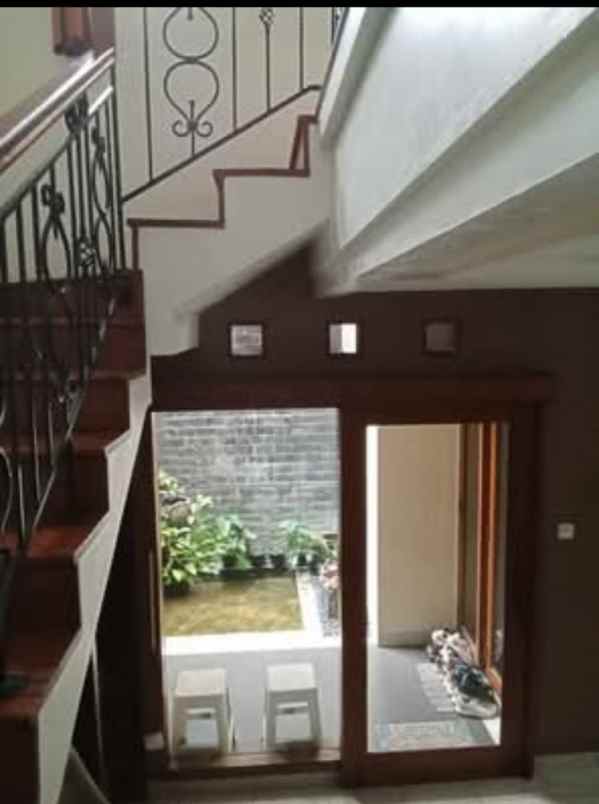 dijual rumah komplek ujungberung indah