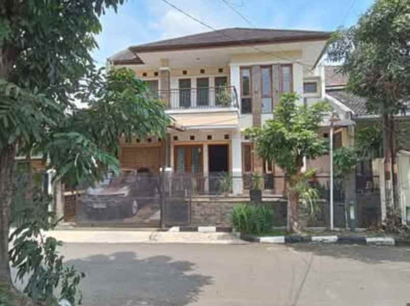 dijual rumah komplek ujungberung indah