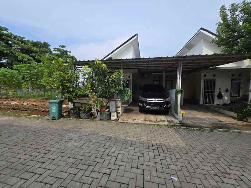 dijual rumah komplek vila dago pamulang