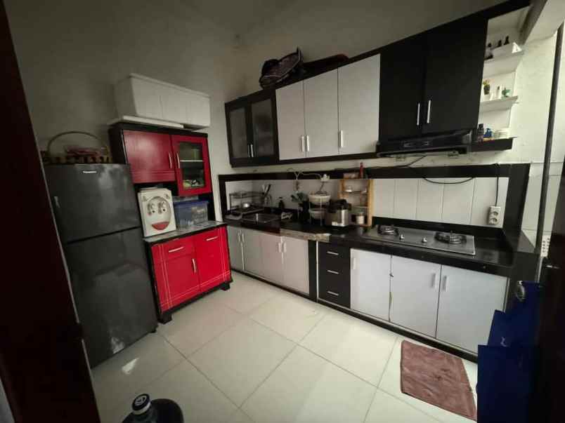 dijual rumah komplek vila dago pamulang