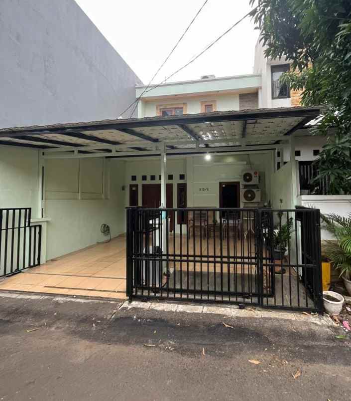 dijual rumah komplek vila dago pamulang