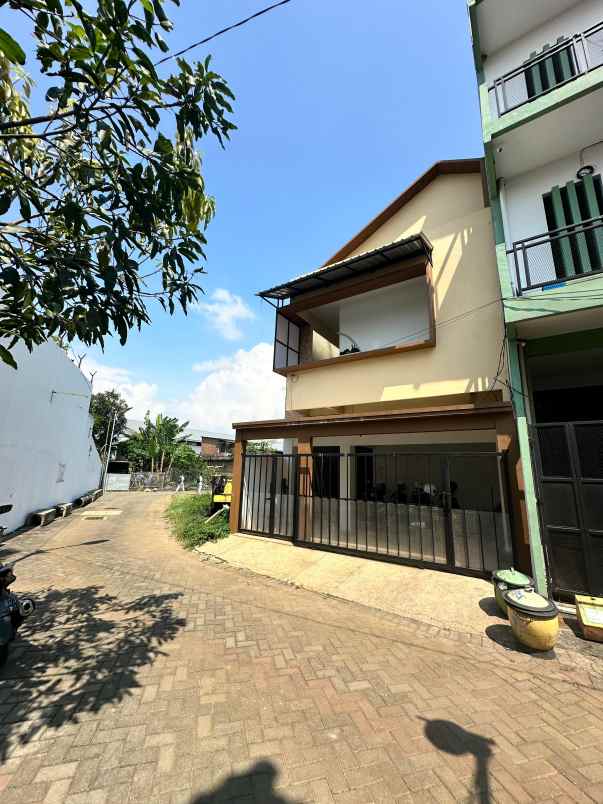 dijual rumah kost putri lokasi tlogomas kota malang