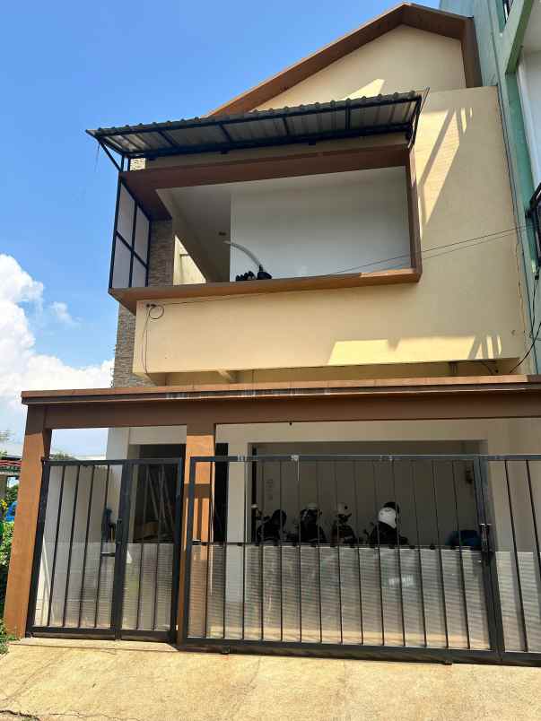 dijual rumah kost putri lokasi tlogomas kota malang