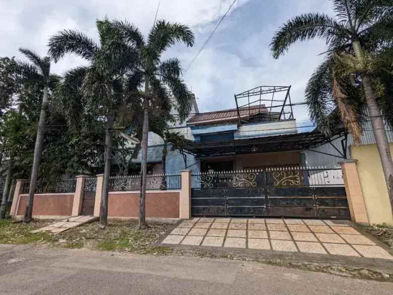 dijual rumah kota baru driyorejo