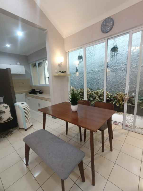 dijual rumah kota baru parahyangan bandung