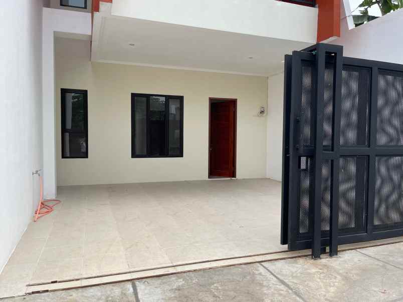 dijual rumah krukut limo depok
