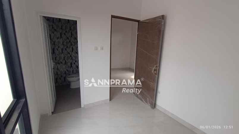 dijual rumah kukusan beji depok
