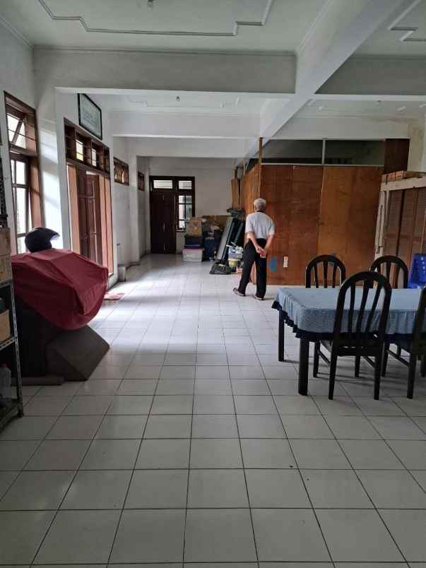 dijual rumah kutisari