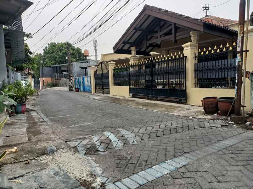 dijual rumah kutisari selatan kec