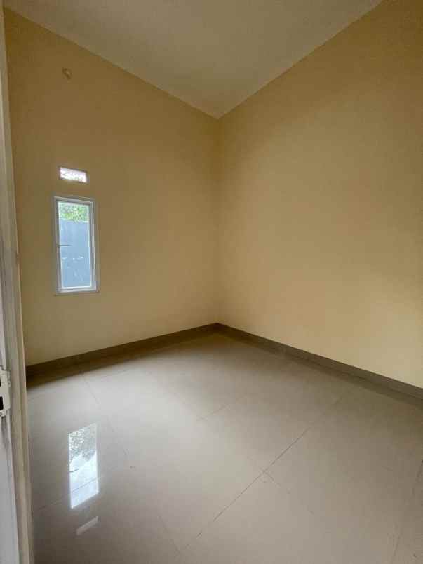 dijual rumah lambangjaya