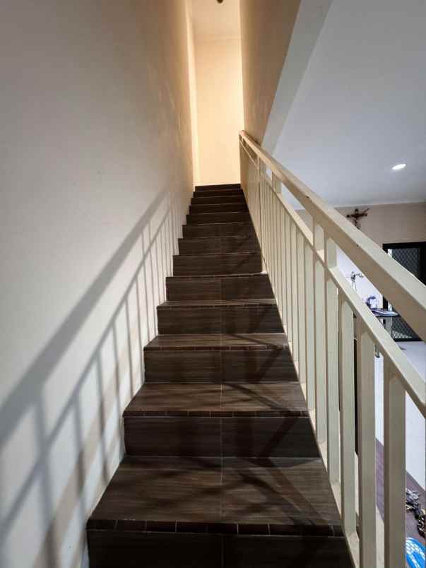 dijual rumah lebak arum kenjeran