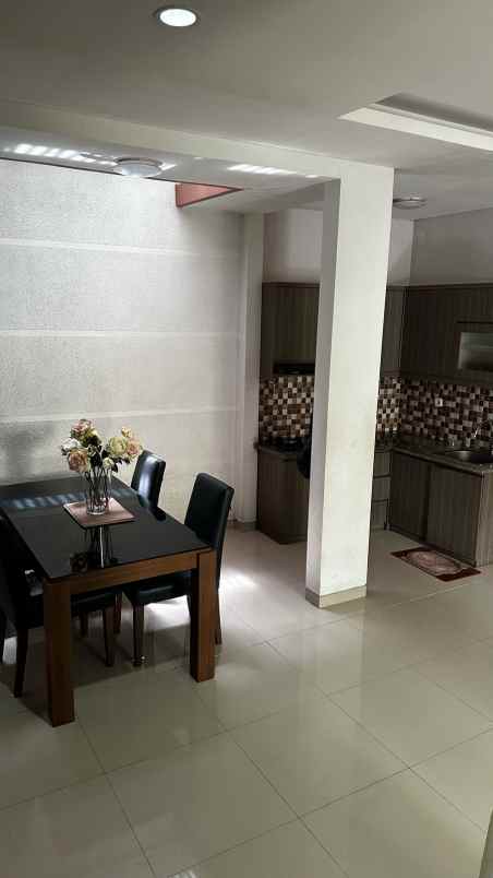 dijual rumah lokasi suhat kota malang