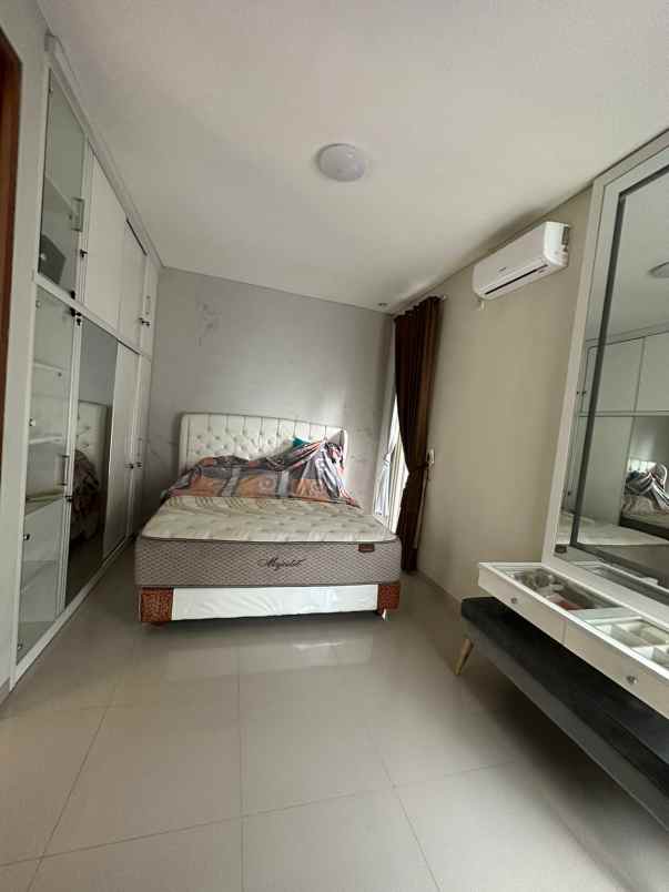 dijual rumah lokasi suhat kota malang