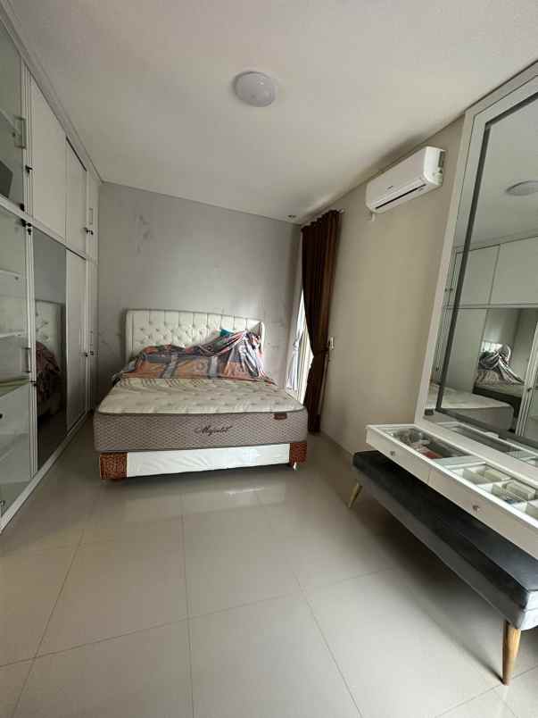 dijual rumah lokasi suhat kota malang