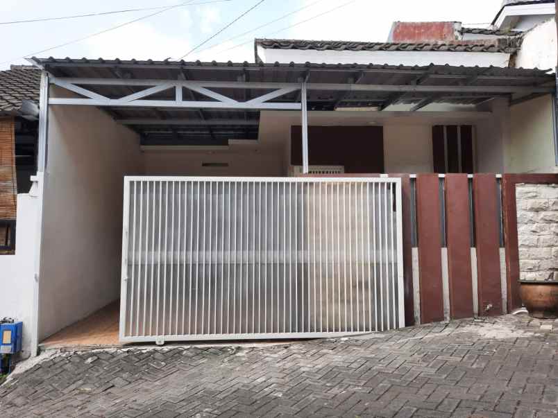 dijual rumah lowokwaru