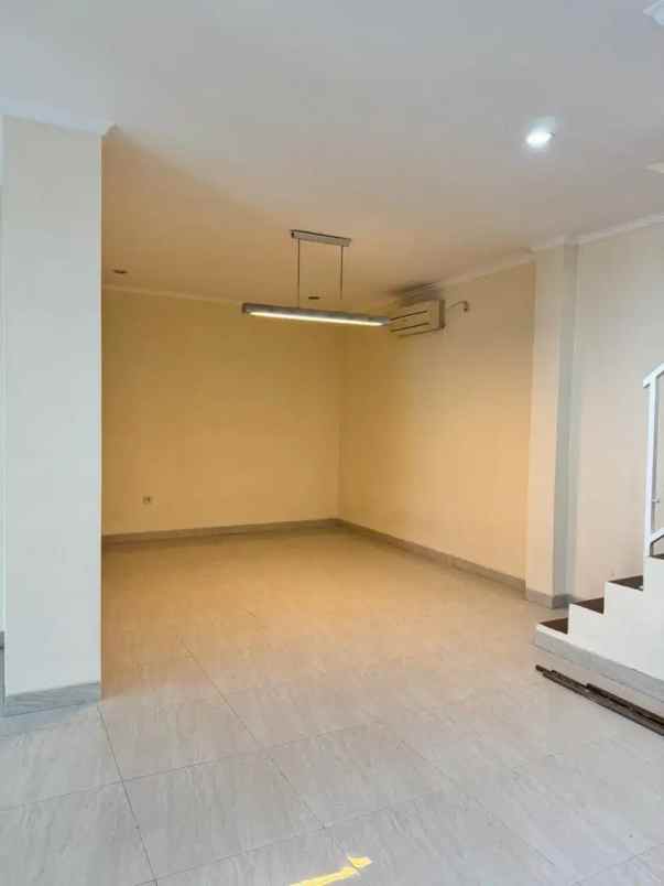 dijual rumah luas bagus siap huni di serpong park