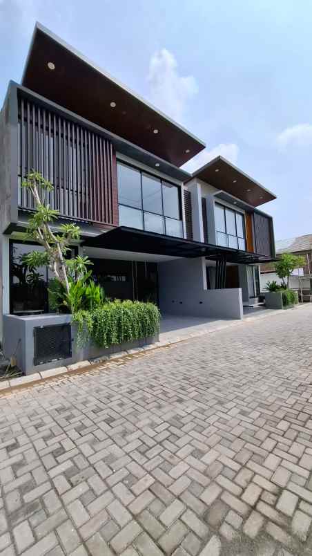 dijual rumah maguwoharjo