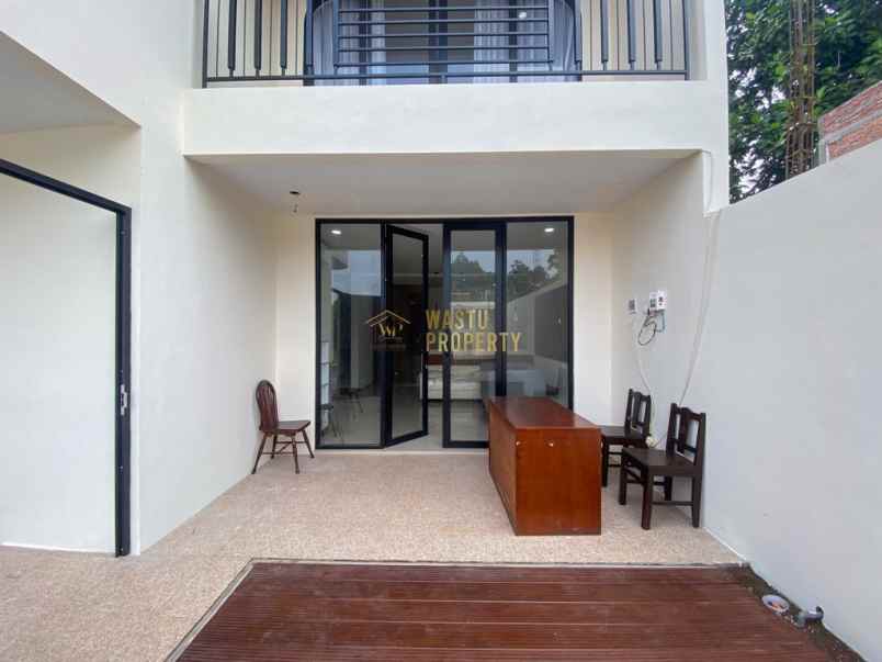 dijual rumah maguwoharjo depok sleman