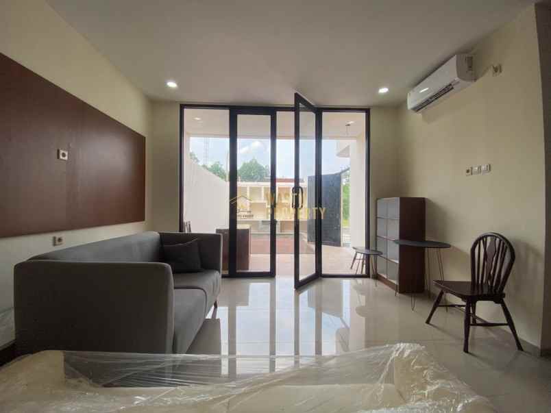 dijual rumah maguwoharjo depok sleman