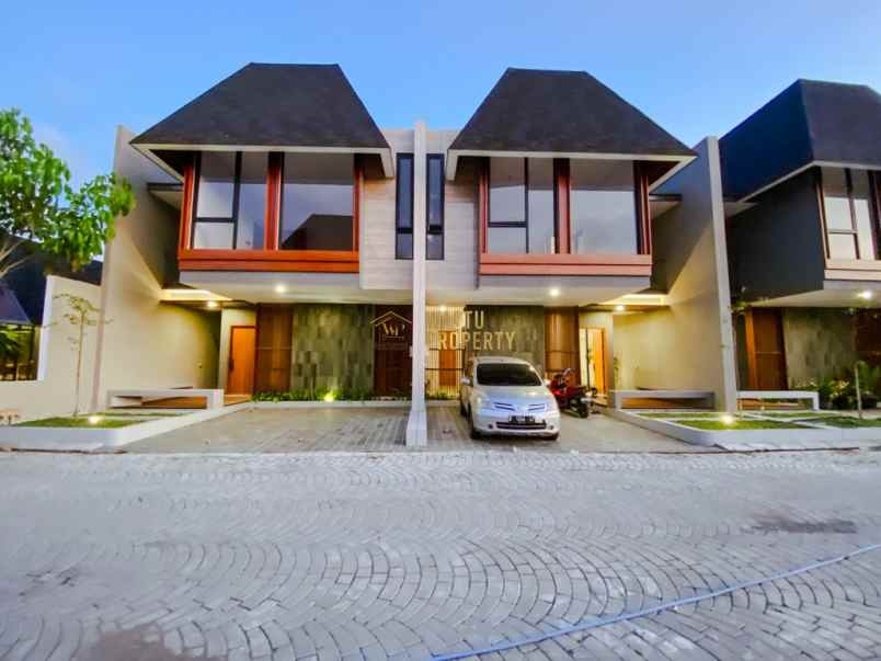 dijual rumah maguwoharjo kec depok kab