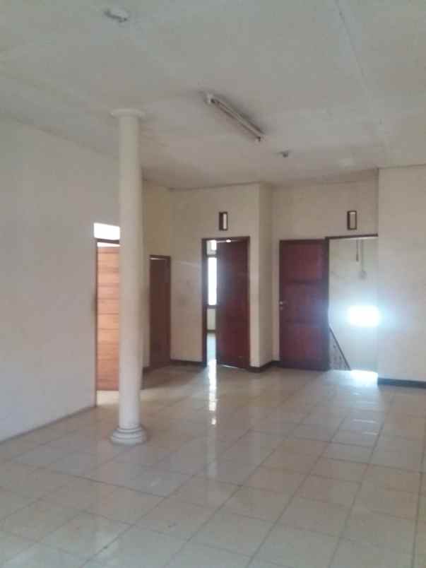 dijual rumah mainroad jl ibrahim adjie