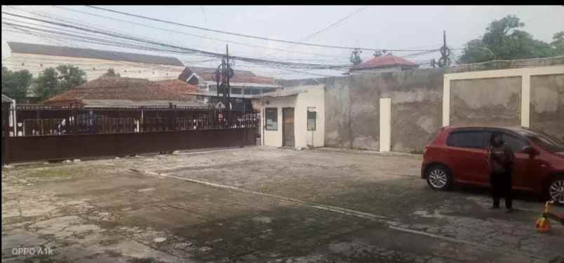 dijual rumah mainroad jl ibrahim adjie