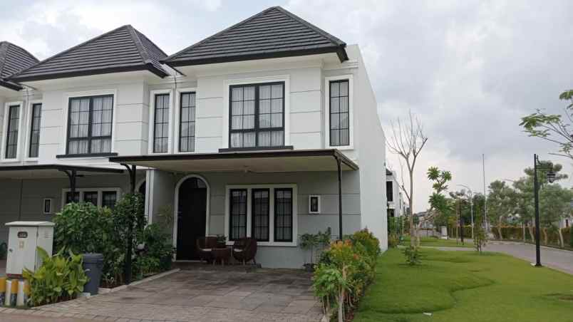 dijual rumah mansion nine