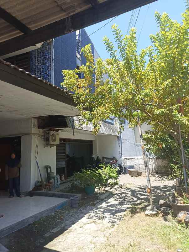 dijual rumah manyar rejo