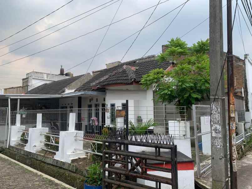 dijual rumah margahayu raya