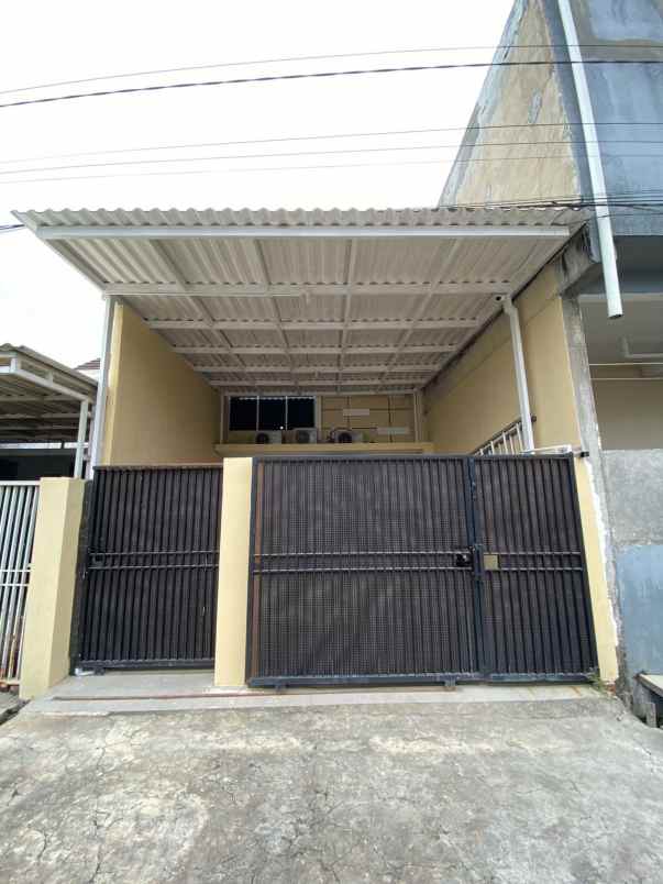 dijual rumah medayu