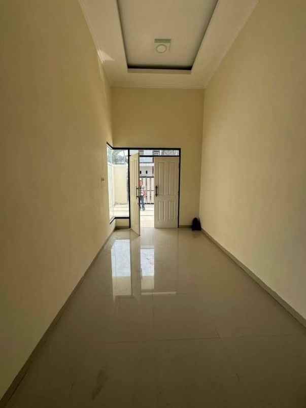 dijual rumah medayu utara