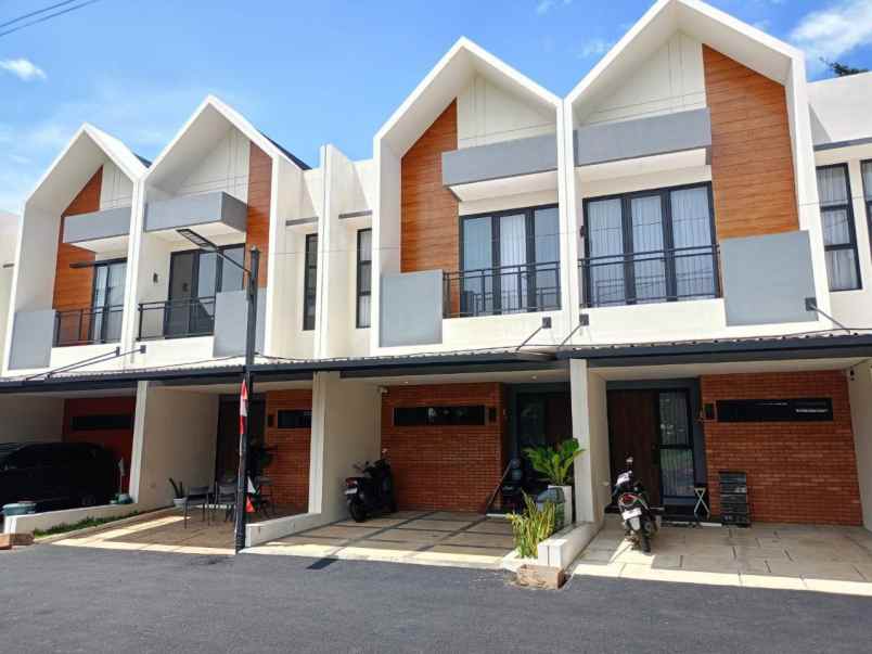 dijual rumah mekar jaya