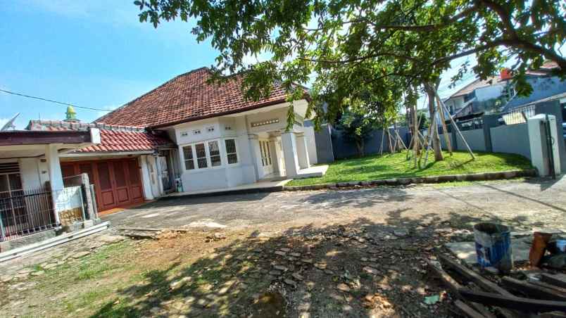 dijual rumah menteng