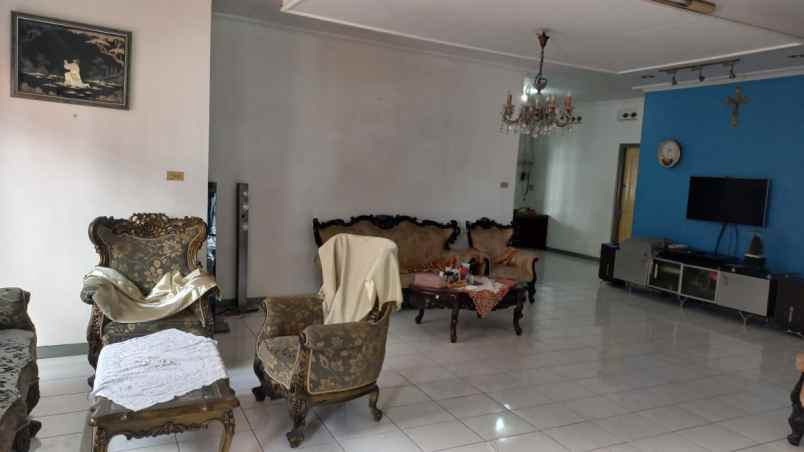 dijual rumah menteng