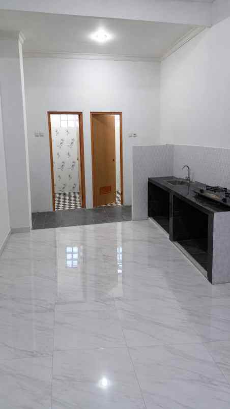 dijual rumah meruyung limo