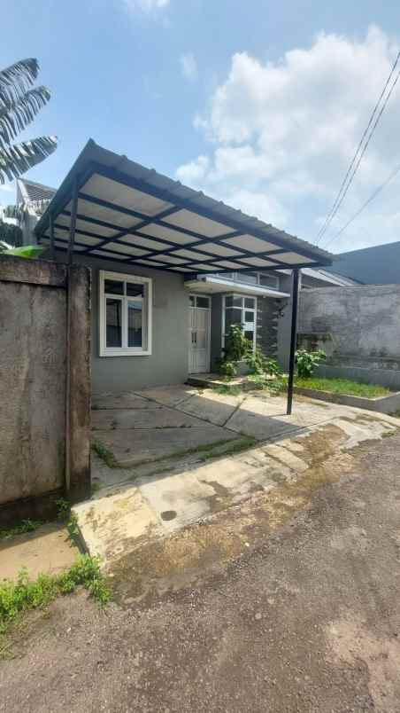 dijual rumah meruyung limo depok
