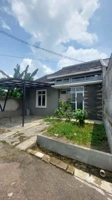 dijual rumah meruyung limo depok
