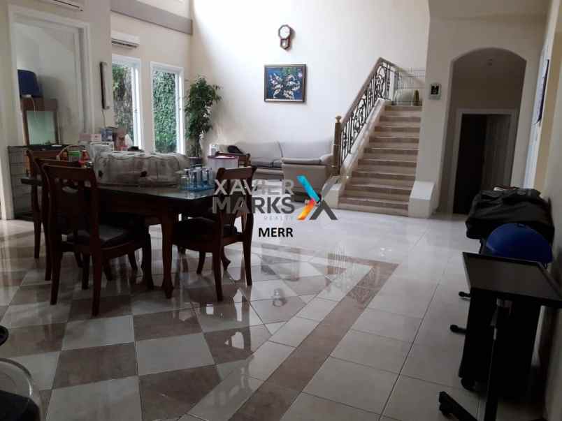 dijual rumah mewah central park mulyosari jalan kembar