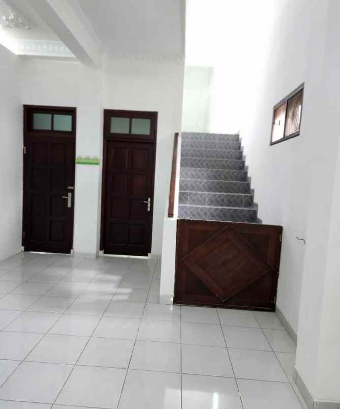 dijual rumah mewah menarik dinogotirto yogyakarta