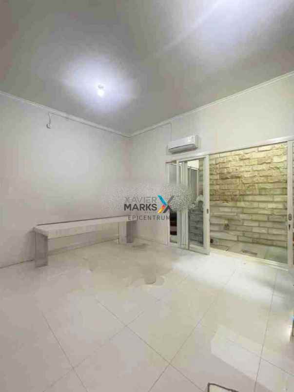 dijual rumah minimalis terawat pakuwon city san diego