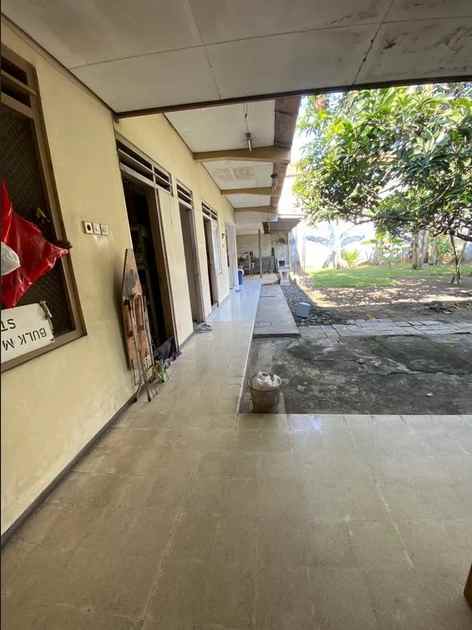 dijual rumah monginsidi