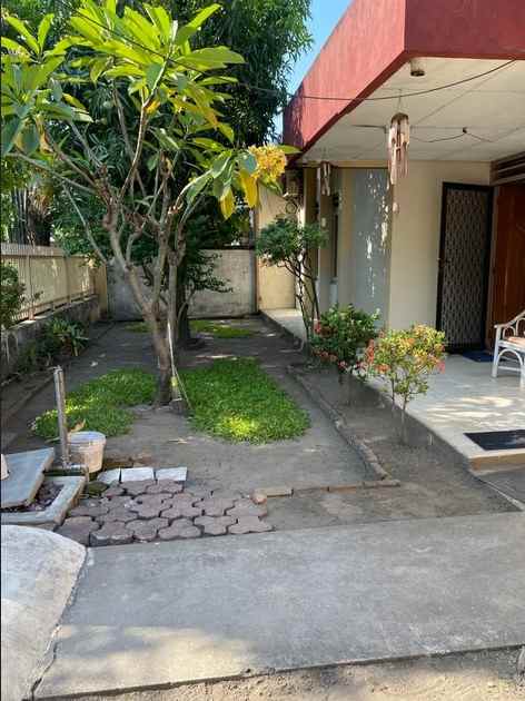 dijual rumah monginsidi