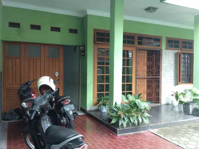 dijual rumah muara